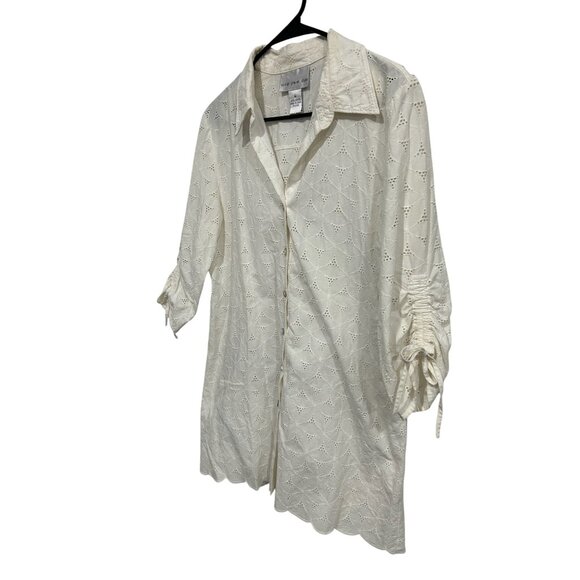 Susan Graver White Eyelet Button Down Shirt Ruched Sleeves Scalloped Hem Sz M - Picture 3 of 8